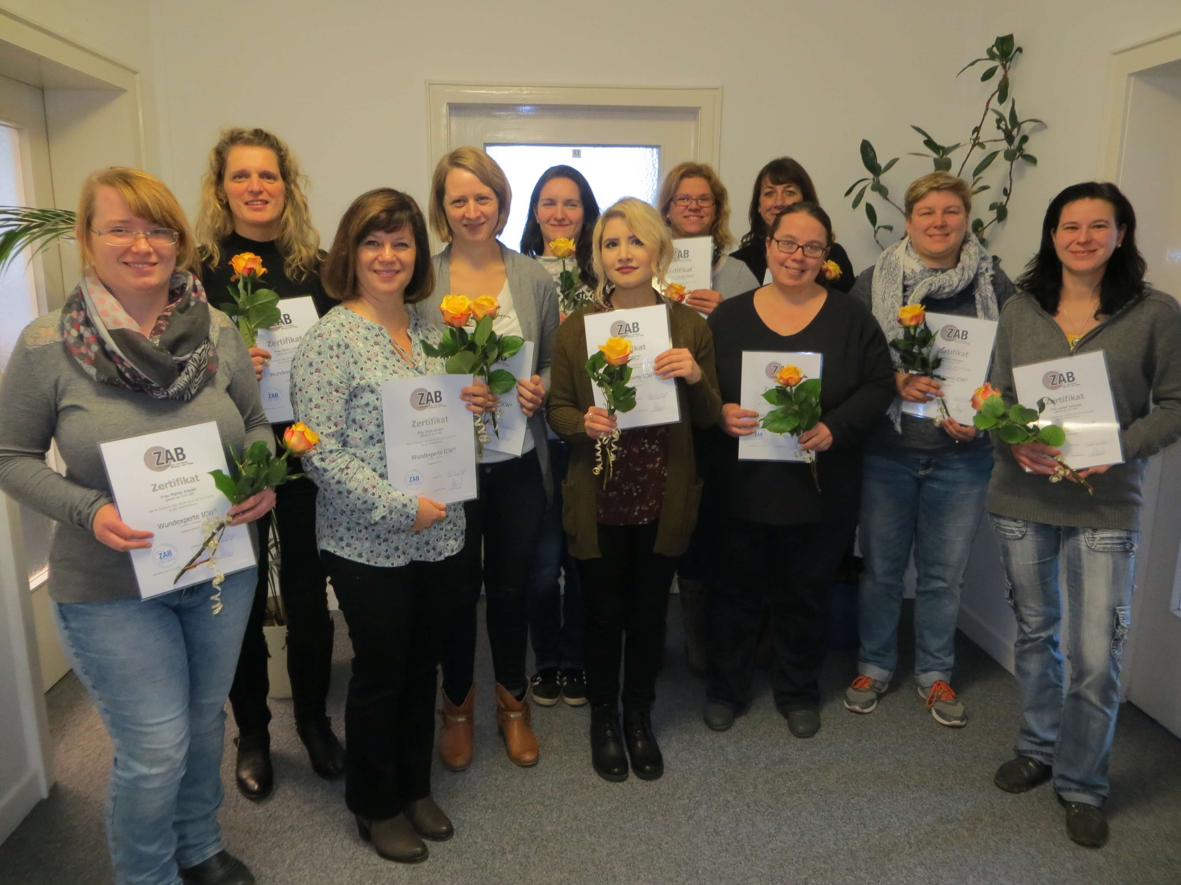 Wir gratulieren zur erfolgreichen Weiterbildung zur “Wundexpertin!” Wir gratulieren zur erfolgreichen Weiterbildung zur “Wundexpertin!”