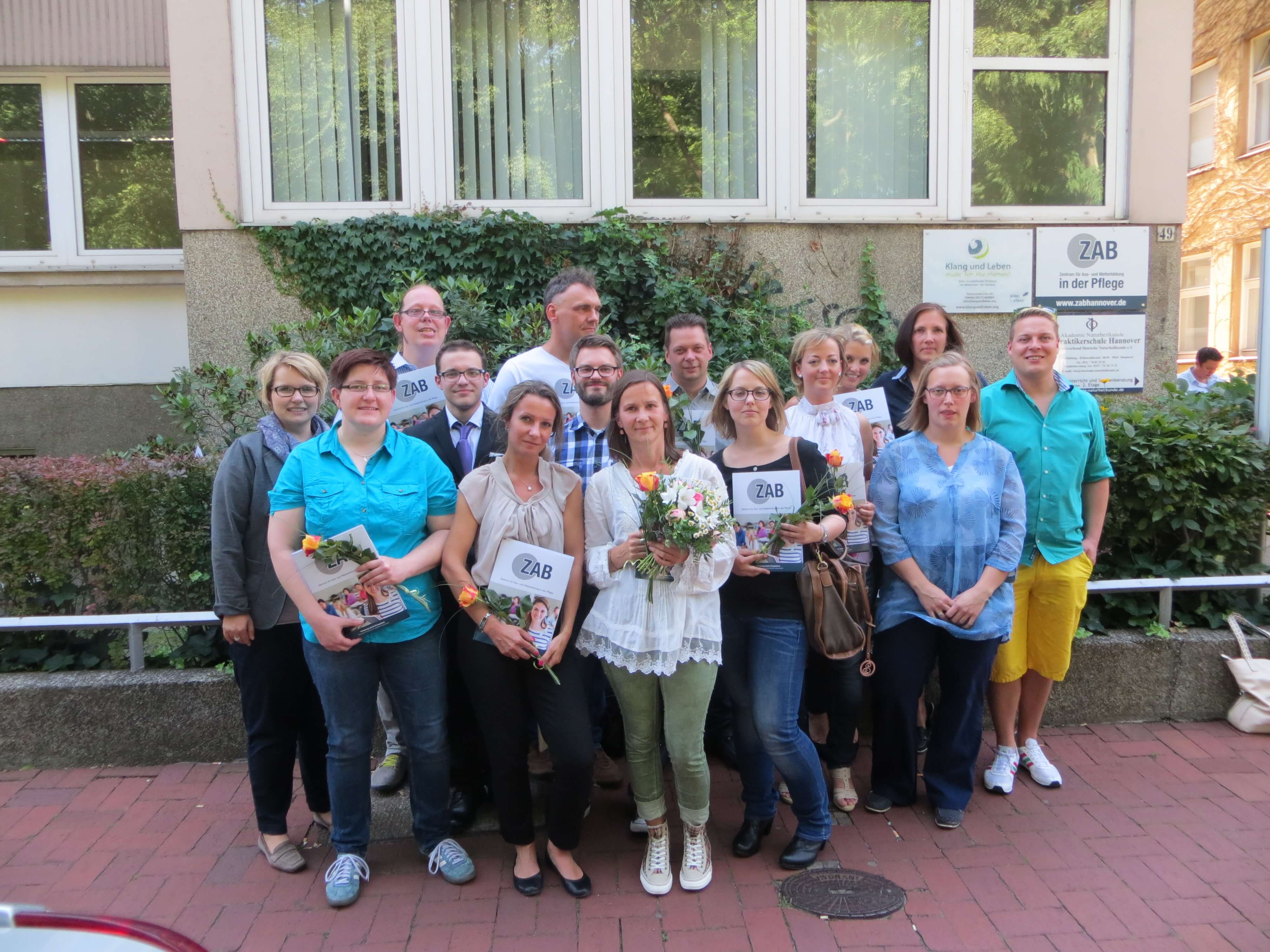 Wir gratulieren zum erfolgreicher Abschluss der Weiterbildung zur “Fachkraft für Leitungsaufgaben in der Pflege” – FLP 29 Wir gratulieren zum erfolgreicher Abschluss der Weiterbildung zur “Fachkraft für Leitungsaufgaben in der Pflege” – FLP 29