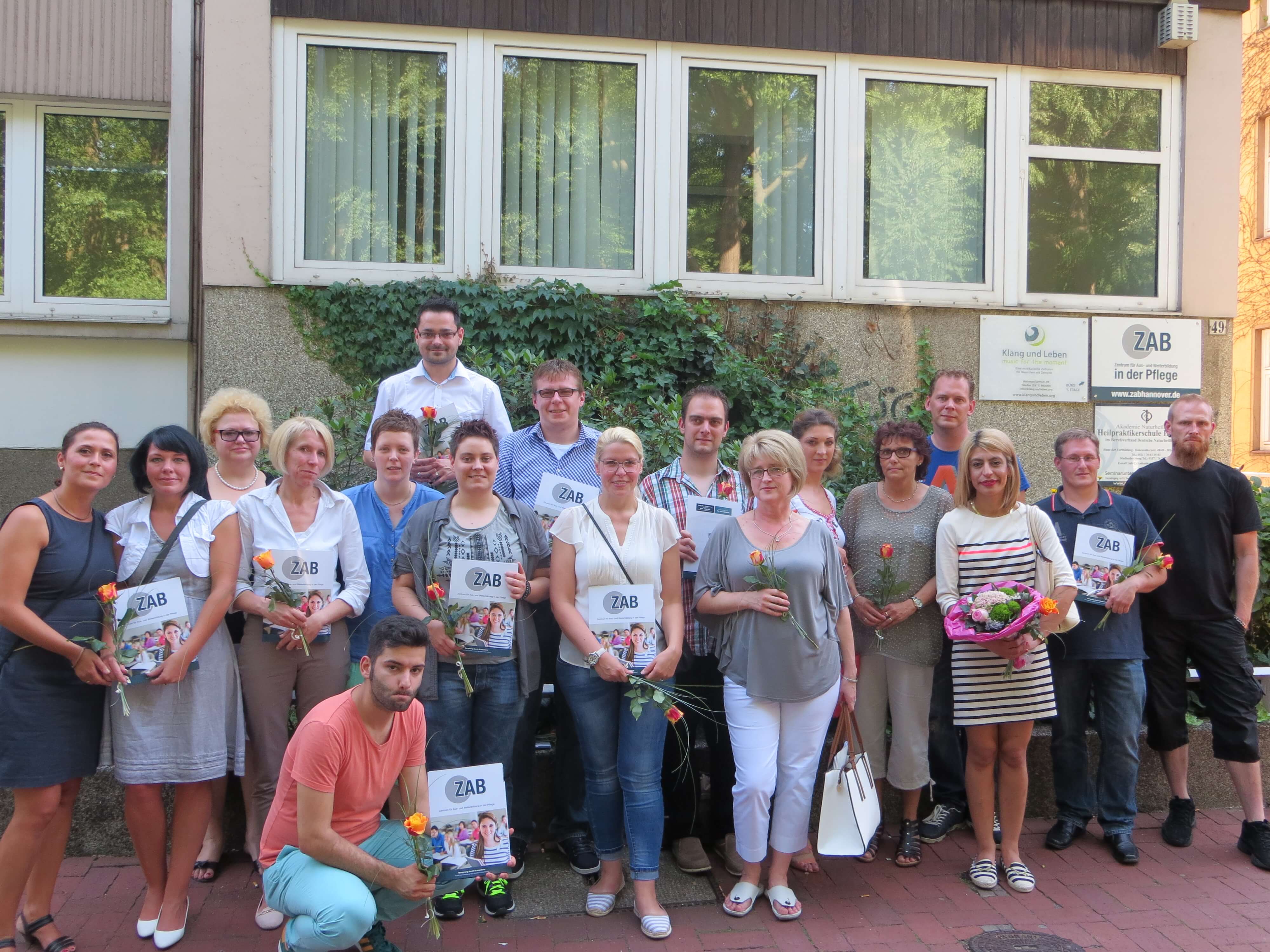 Erfolgreicher Abschluss der Prüfung zur Fachkraft für Leitungsaufgaben in der Pflege – FLP 28 Erfolgreicher Abschluss der Prüfung zur Fachkraft für Leitungsaufgaben in der Pflege – FLP 28
